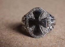 HD Custom jewelery anello croce di malta01