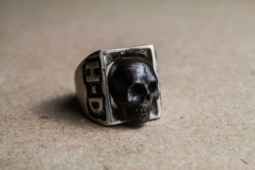 HD Custom jewelery anello teschio in meteorite01